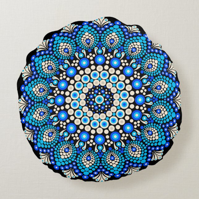 Almohada decorativa con patrón de mandala azul  (Reverso)