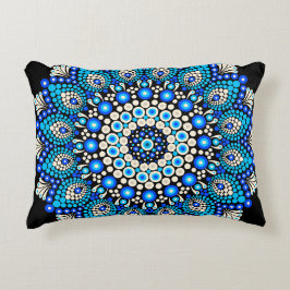 Almohada decorativa con patrón de mandala azul 