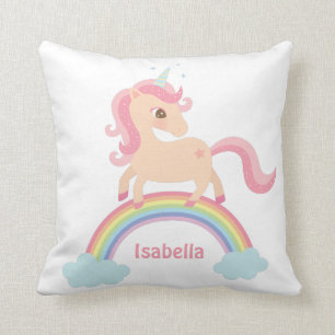 Almohada decorativa con unicornio lindo en arcoíri