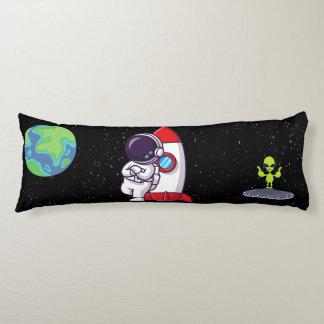 Almohada decorativa de astronauta y alienígena en 