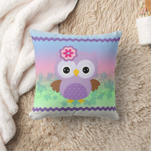 Almohada decorativa de búho morado lindo