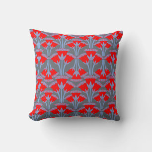 Almohada decorativa de campanilla roja   One Owl A