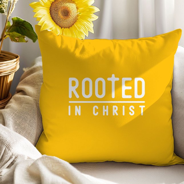 Almohada decorativa de cita cristiana en amarillo  (Subido por el creador)