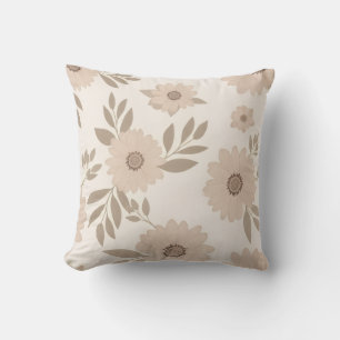 Almohada decorativa de flores en beige suave