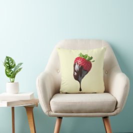 Almohada decorativa de fresa linda
