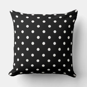 Almohada decorativa de lunares en blanco y negro  