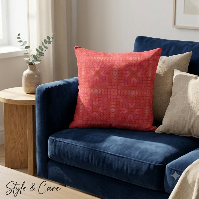 Almohada Decorativa de Moda con Triángulos Rojos (Trendy Throw Pillow Featuring Red Triangles)