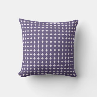 Almohada decorativa de nursery con lunares morados