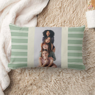 almohada decorativa de rayas salvia - foto persona