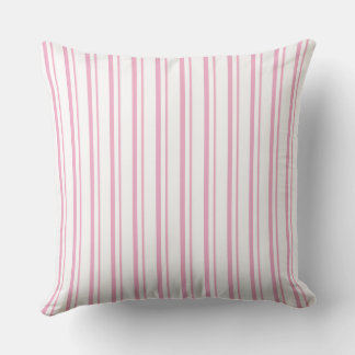 almohada decorativa de tiras de rosa suave