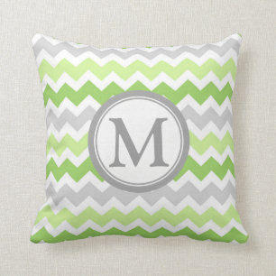 Almohada decorativa del monograma gris de Chevron