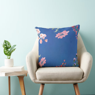 almohada decorativa floral acuarela