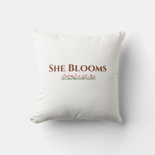 Almohada Decorativa Floral "Ella Florece"