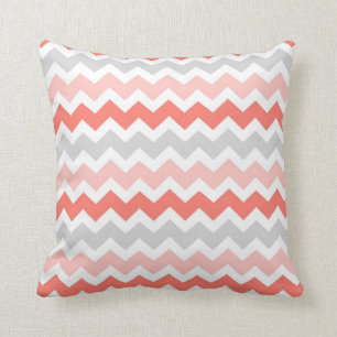Almohada decorativa gris coralina de Chevron