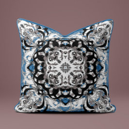 Almohada decorativa mandala ornamentada en azul de