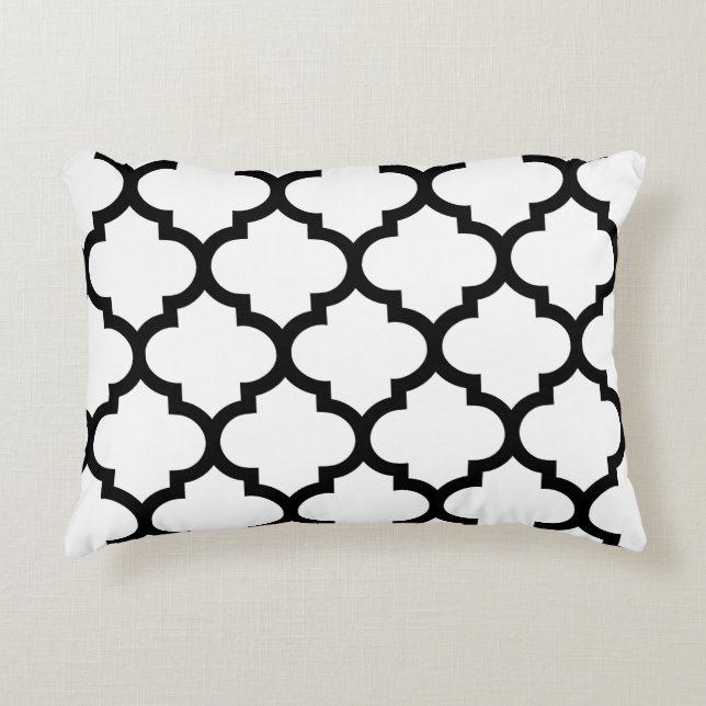 Almohada del acento de Quatrefoil Ogee - blanco y (Anverso)