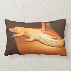 Almohada del cocodrilo del albino