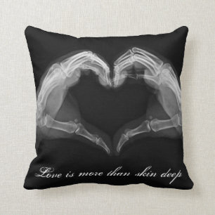 Almohada del corazón del amor de la radiografía