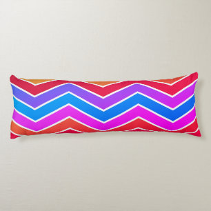 Almohada del cuerpo de impresión de cheurón rojo,