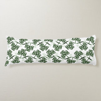 almohada del cuerpo del trébol irlandés