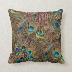 Almohada del diseño de las plumas del pavo real