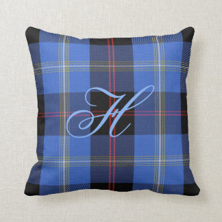 Almohada del monograma del tartán de la colina
