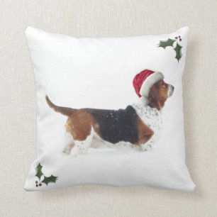 Almohada del navidad con Basset Hound en el gorra