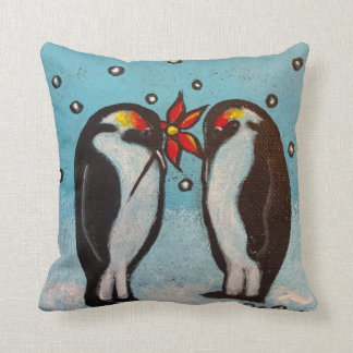 Almohada del navidad del amor del pingüino