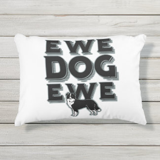 Almohada del perro de la oveja