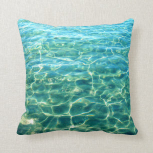 Almohada del reflejo de luz del agua del océano