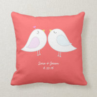 Almohada del rojo de los pájaros del amor
