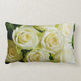 Almohada del rosa blanco