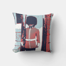 Almohada del soldado del guardia de la reina roja