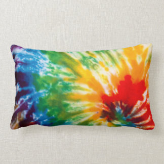 Almohada del teñido anudado