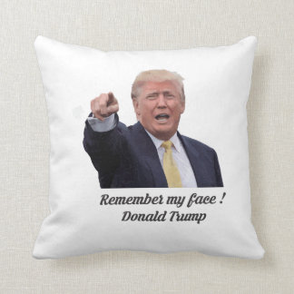 Almohada del triunfo de la bujía métrica