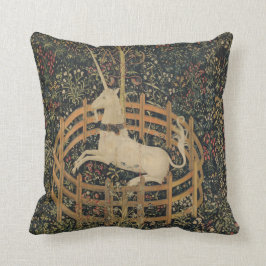 Almohada del unicornio de la caza de la impresión