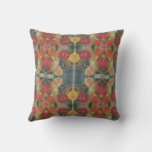 almohada diseñada con flores boho