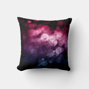 Almohada diseñada en rosa, morado y azul 1