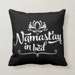 Almohada divertida de la cita de Namaste