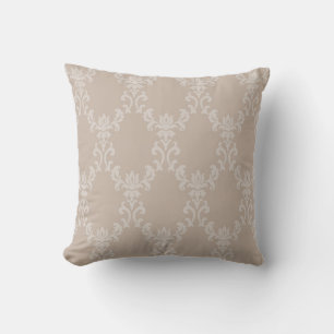 Almohada elegante de diseño damasco en taupe 1