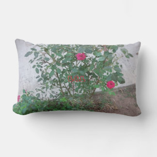 almohada exterior con flores