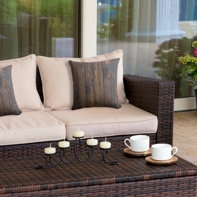 Almohada exterior de color marrón oscuro de madera (Subido por el creador)