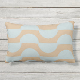almohada exterior de media luna azul claro y beige