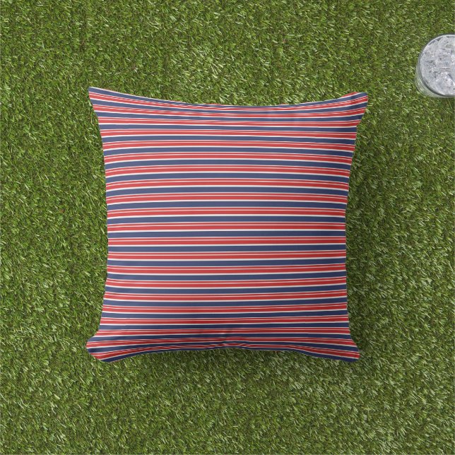 Almohada Exterior de Rayas Patrióticas (Césped)