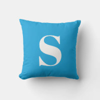 Almohada exterior monogramada inicial azul cielo