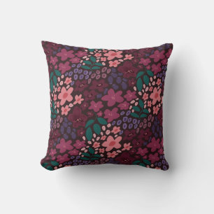 Almohada floral de Burgundy temperamental