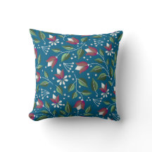 Almohada floral de Cottagecore en azul profundo y