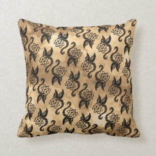 Almohada floral de la acuarela de Brown