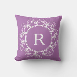 Almohada floral de la púrpura del monograma de los