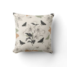 Almohada floral de mariposa botánica neutral